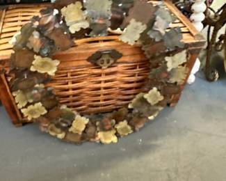 Brutalist round mirror frame