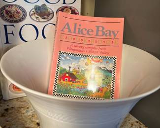 Moda Porcelain White Centerpiece Bowl