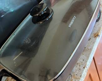 Presto Lidded Electric Skillet