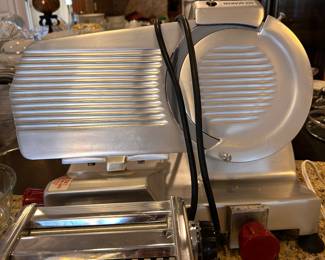 Kitchenwares. Meat slicer etc