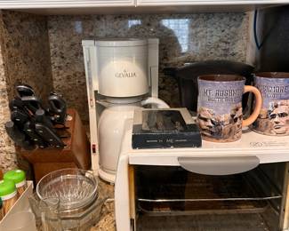 Kitchen small appliances