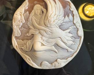 Signed cameo shell 
