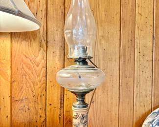 Hand Painted Glass Oil Lamp