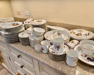 Royal Worcester Evesham Collection!