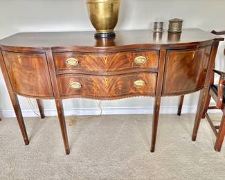 Henkel-Harris Mahogany Hepplewhite Style Sideboard