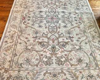Vintage Floral Accent Rug
