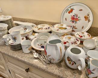Royal Worcester Evesham Collection!
