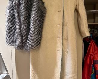 Vintage Women’s Clothing