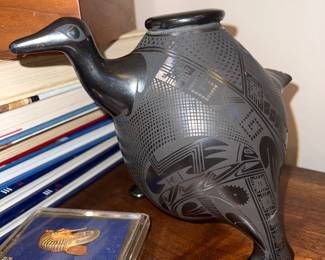 Maya Ortiz black ware pottery effigy vessel depicting a bird