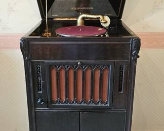 Aeolian-Vocalion Style 700 Floor-Standing Phonograph