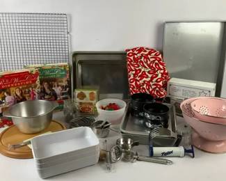 Baking  Cookbook Lot  Springform Pans, Colanders  Pioneer Woman Cookbooks