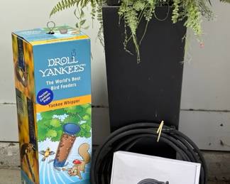 Outdoor Garden Lot  Droll Yankees Bird Feeder, Planter w  Faux Fern, 25ft Hose  Decor