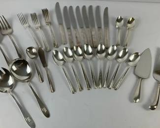 Various pieces Of Silverware Williams Bros, Reed  Barton And 1847 Rogers 