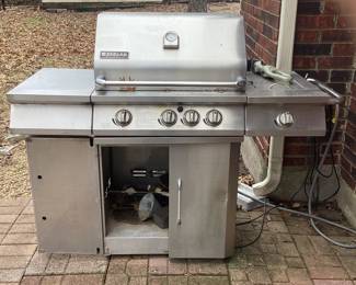 Natural gas grill