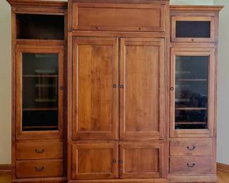 ETHAN ALLEN Country Crossing Media Storage