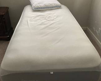 Single memory foam bed