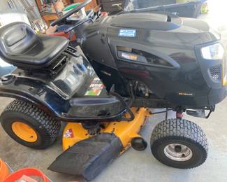 Poulan Pro riding lawnmower