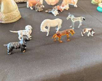 VINTAGE GLASS, CAST, WOOD AND PLASTIC ANIMALS