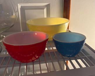 1950s Pyrex Bowl set