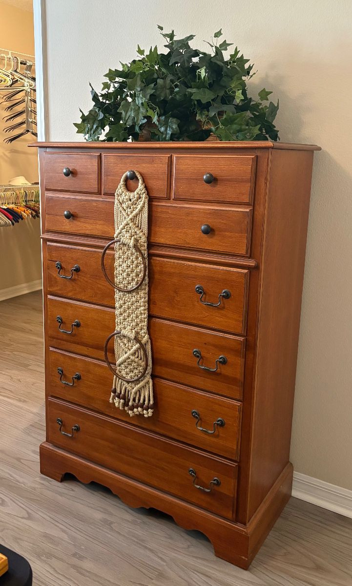 Vaughan 5-drawer dresser 36L / 18D / 52H