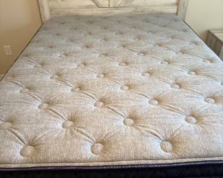 Serta Edenvale Pillow Top Queen Mattress & Box Spring
