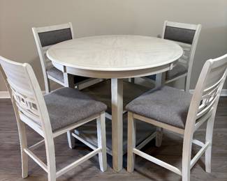 Ashley Erinberg Counter-Height Table with 4 Stools 42Diameter / 36H / Chairs 18x19 40H