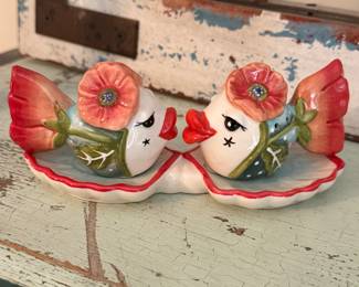 Blue Sky Clayworks Coastal Kissy Salt and Pepper set with tray