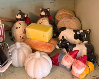White pumpkin shakers; gnome shakers; cow shakers; butter and break shakers; bears and beehive shakers