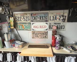 2000 Florida License Plate;  1995Texas Combination License Plate; Texas Truck Plate; Texas Farm Truck Plate; Texas Plate on Harley Davidson plate frame