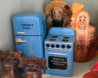Old fashioned vintage fridge and stove shakers; Liberty Bell souvenir shakers; Vintage hillbilly in barrel shakers