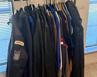 Men's leather coats and long sleeved attire, XL