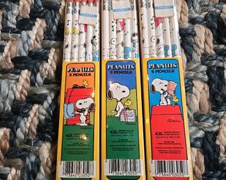 Peaunts pencils