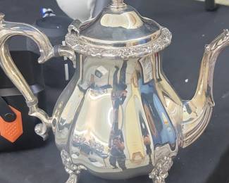 Wallace Baroque Silver Plated Footed Teapot