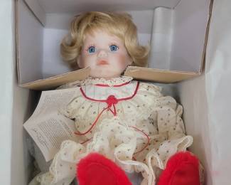 Gorham Special Moments Babys First Christmas Porcelain Doll