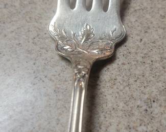Rogers Bros. Charter Oak Silverplate Serving Fork second image