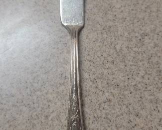 Community Plate Hampton Court Butter Knife second image