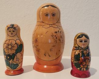 Hand-Painted Wooden Matryoshka Dolls (Set of 3)