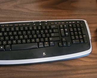 Logitech MK710 Wireless Keyboard and Mouse Combo