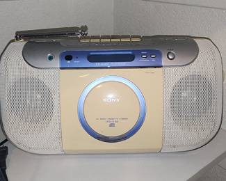 Sony CFD-E100 CD Radio Cassette-Corder Boombox
