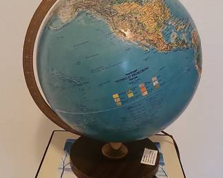 Lighted Replogle World Horizon Series Globe