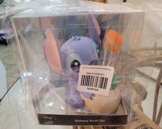 RARE Disney Loungefly Lilo & Stitch Pineapple Makeup Brush Set NIB