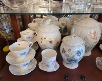 Lenox Butterfly Meadow Tea Cups saucers set with 3 matching Lenox canisters 