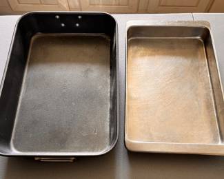2 Wear-Ever Baking Pans
