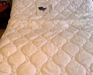 Queen Size Remote Control Adjustable Mattress
