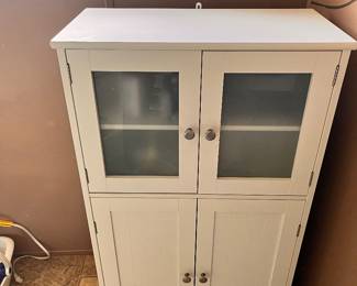 Sm. White Cabinet