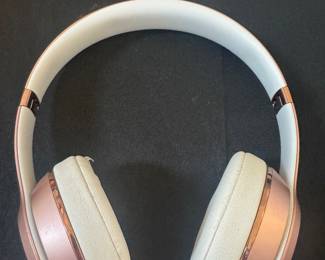 Beats rose gold headphones