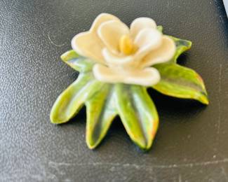 Roseville mini magnolia