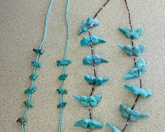 TURQUOISE CARBED ANIMAL NECKLACE 