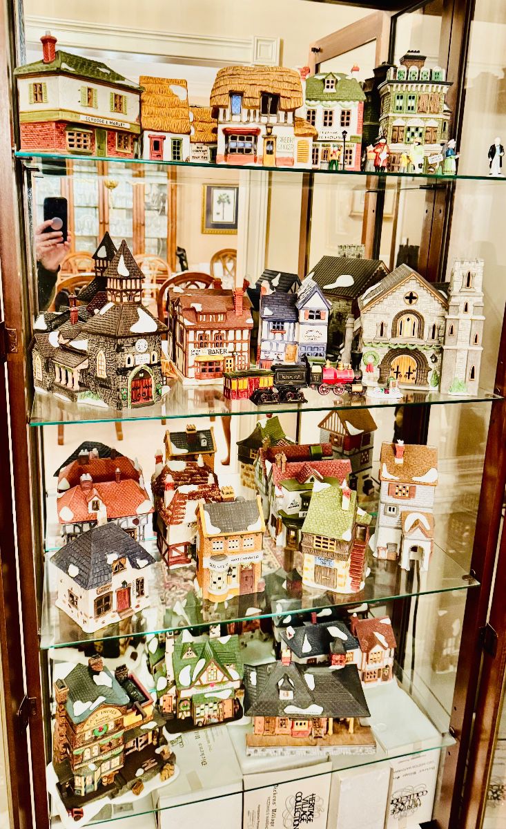 Department 56 - Charles Dickens