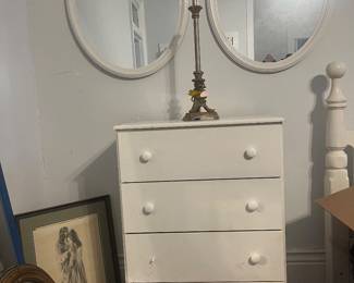 White 4 drawer chest of drawer